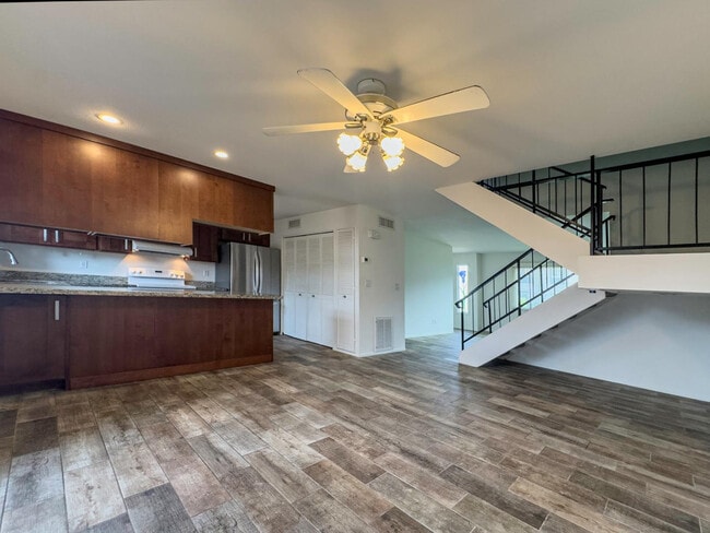 Building Photo - 2881 E Fairmount Ave