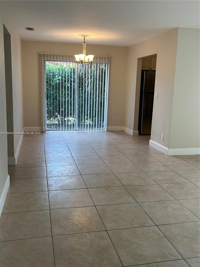 Building Photo - 3890 NW 79th Ave