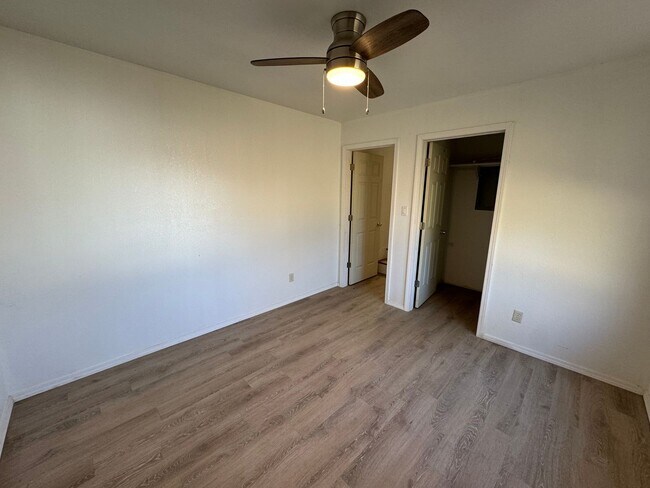 Building Photo - Charming 1/1 Duplex in Melbourne