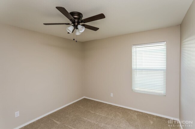Building Photo - 5355 Curwood Dr
