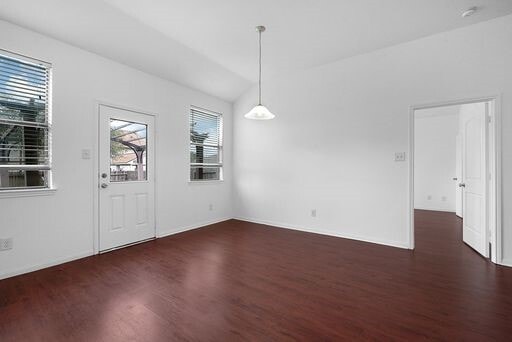 Building Photo - 2307 Shady Tree Ln