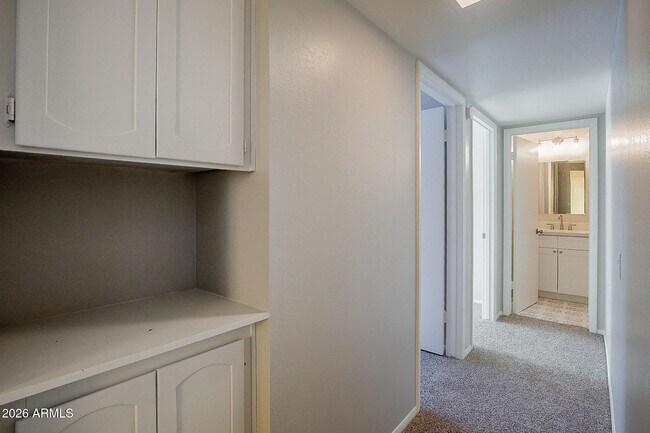 Building Photo - 5618 S Captain Kidd Ct