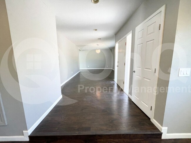 Building Photo - 4851 E Paseo del Bac