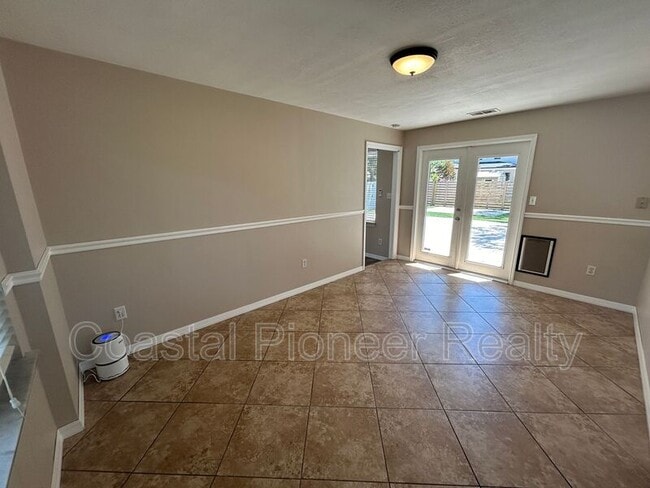 Building Photo - 4106 W San Rafael St