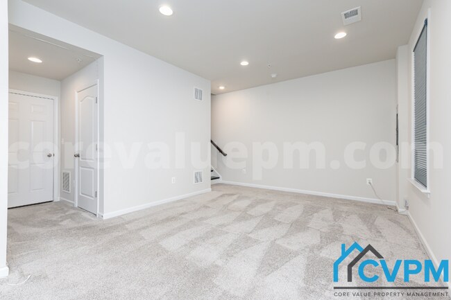 Building Photo - 7772 Willow Oak Ct