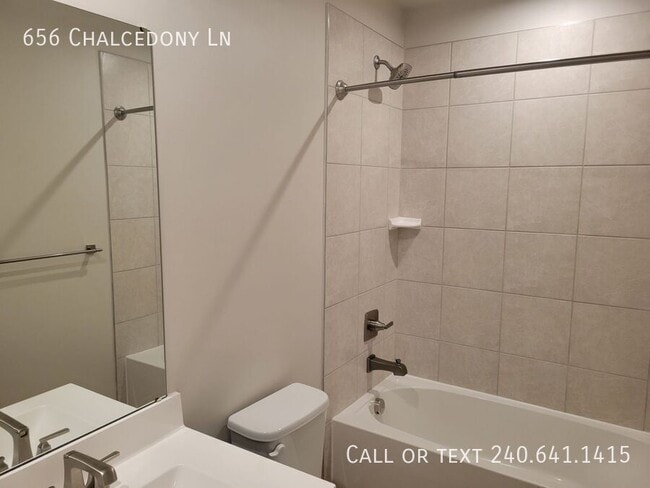 Building Photo - 656 Chalcedony Ln