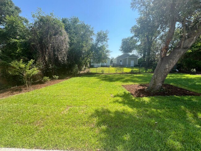Building Photo - New Construction 3 Bedroom Home
