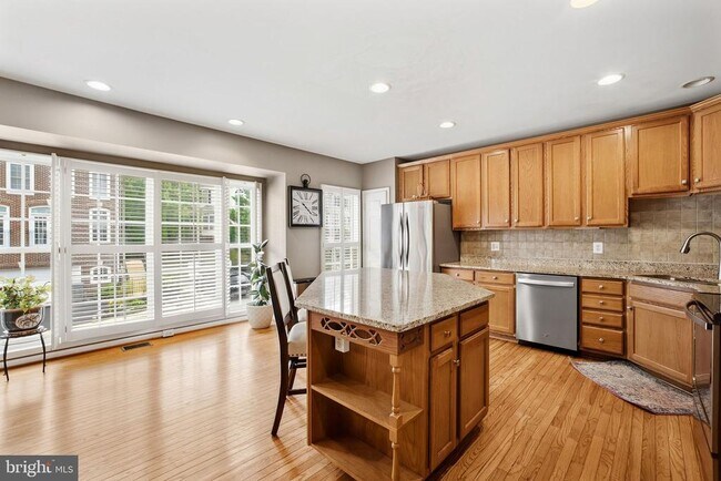Building Photo - 3342 Wilton Crest Ct