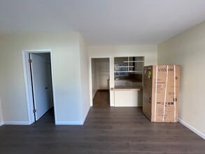 Building Photo - 14207 Sylvan St