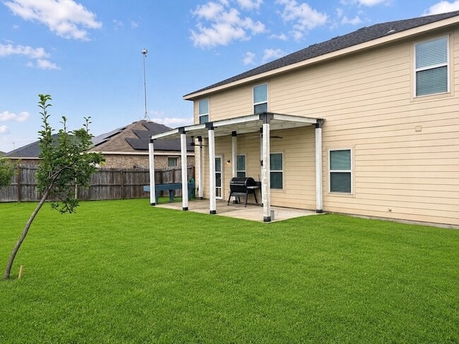 Building Photo - 716 Mallard Dr