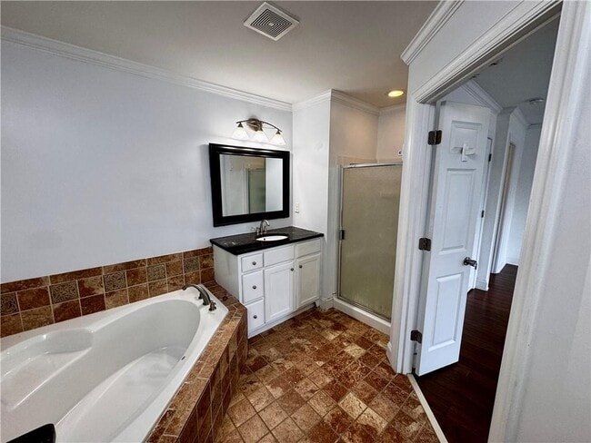 Building Photo - 2212 Ewell Park Dr NW