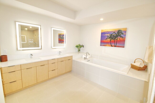 Building Photo - Modern Elegancy at Makali'i in Wailea - Fu...