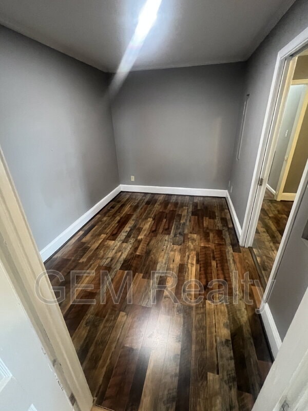 Building Photo - 349 White Oak Rd