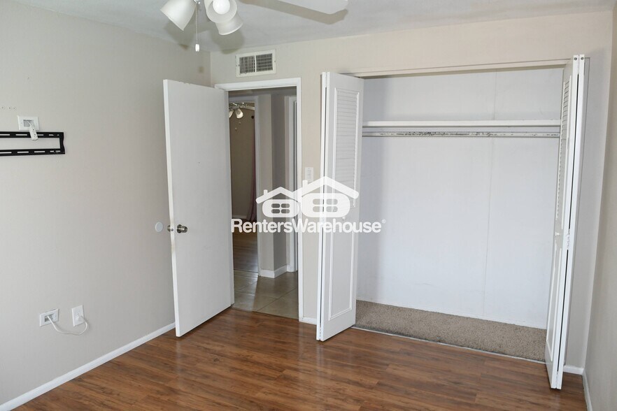 Building Photo - 1550 W Pershing Ave