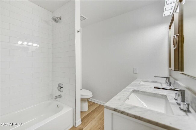 Building Photo - 12641 N Mimosa Dr