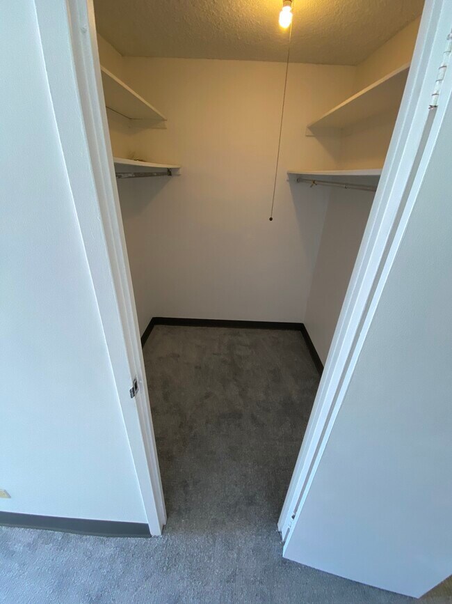 Building Photo - 4800 Hale Parkway, Unit 610 N