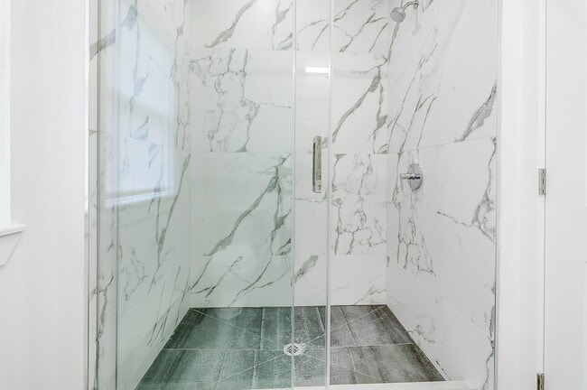 Building Photo - 74 Clarendon Pl