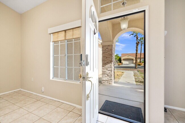 Building Photo - 68215 Pasada Rd