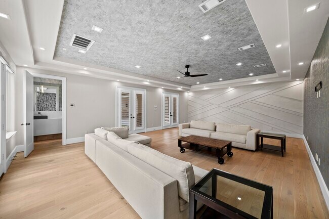 Building Photo - 2102 Countryshire Ln