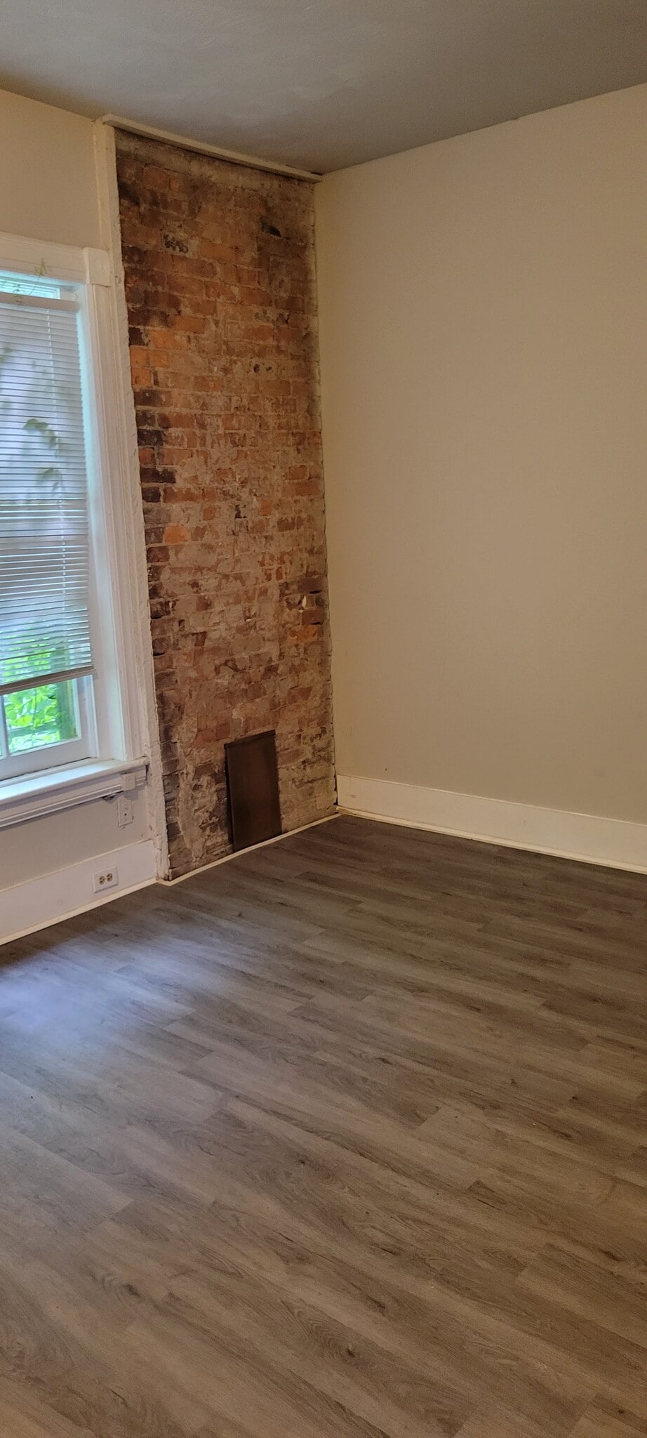 Building Photo - 322 Campbell St