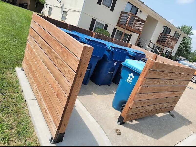 Building Photo - 800 NE Ball Dr