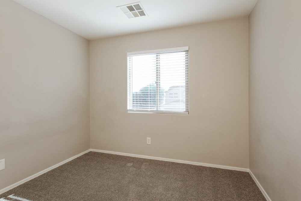 Building Photo - 1588 S 220th Ln