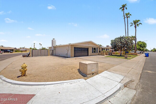 Building Photo - 10217 N 37th Ave