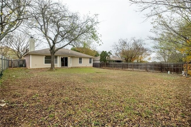 Building Photo - 2116 E Gann Hill Dr