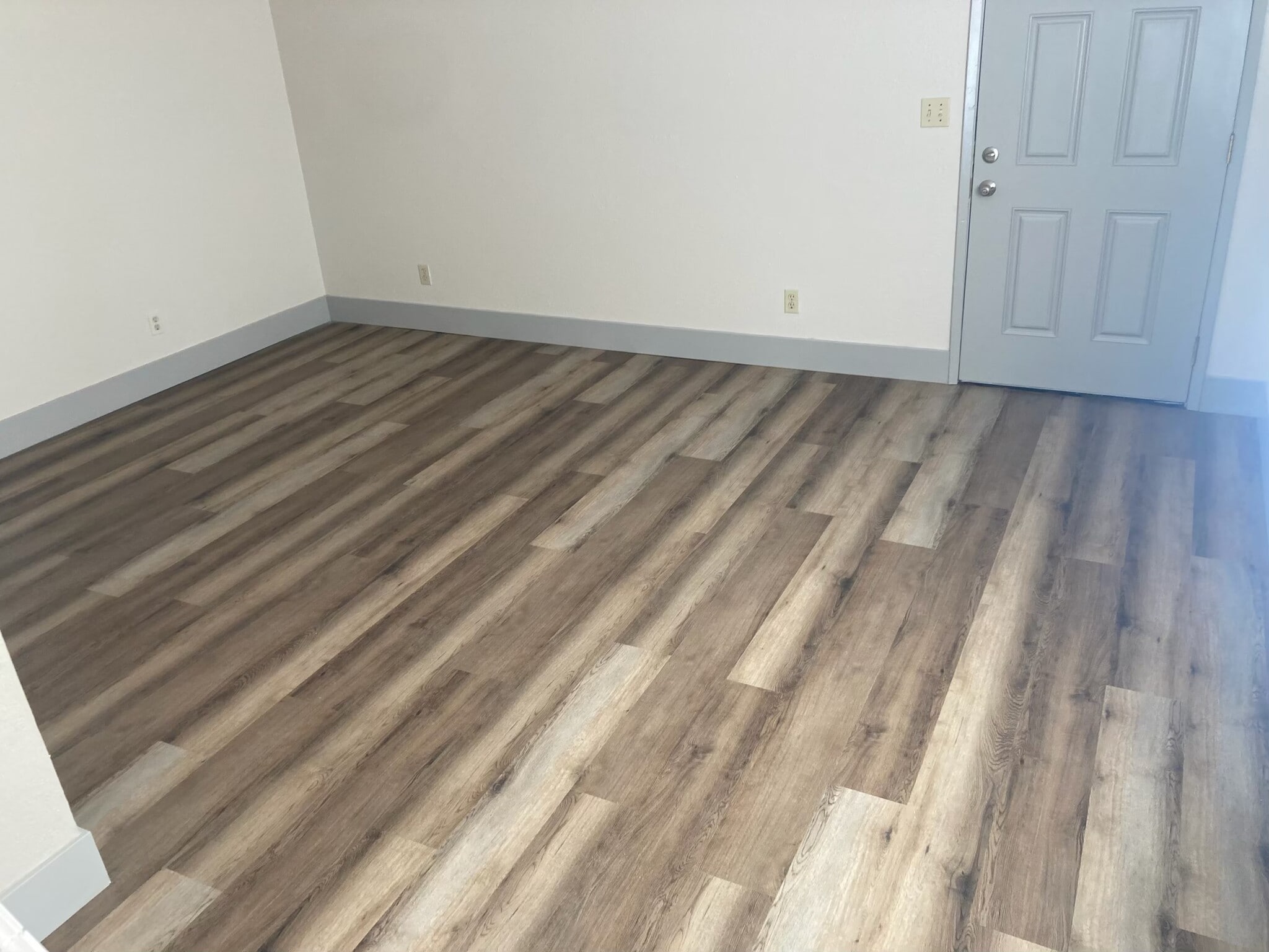 Building Photo - 1099 Stonegate Cove Dr