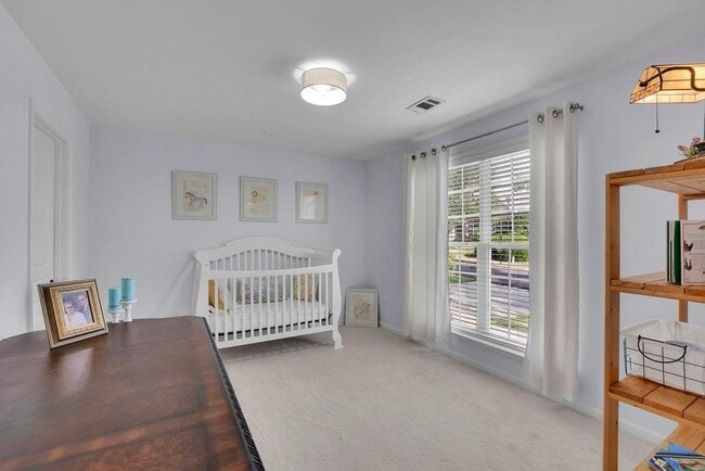 Building Photo - 6760 Waveland Dr