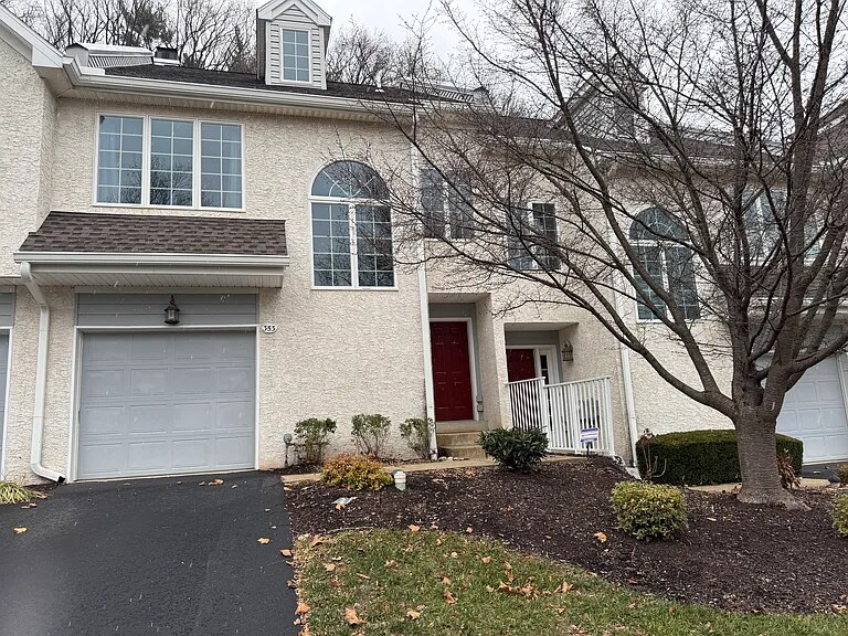 Building Photo - 353 Bristol Cir