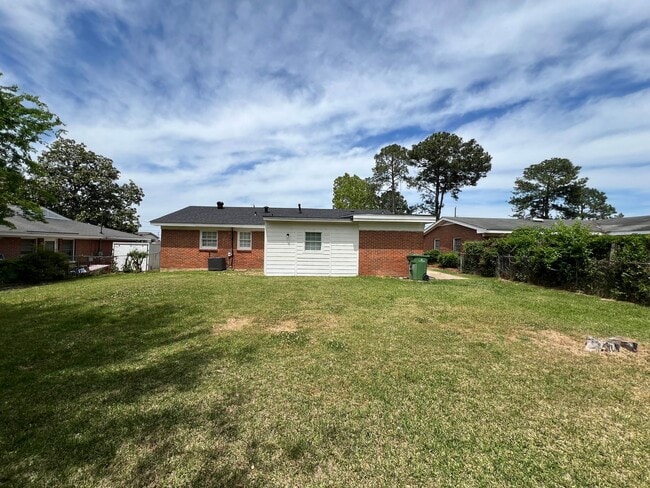 Building Photo - Home for Rent in Montgomery