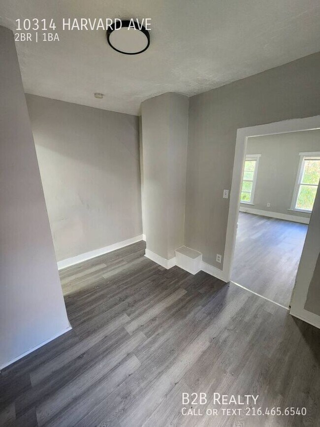 Building Photo - 10314 Harvard Ave