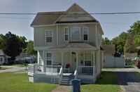 Building Photo - 1022 E Division St