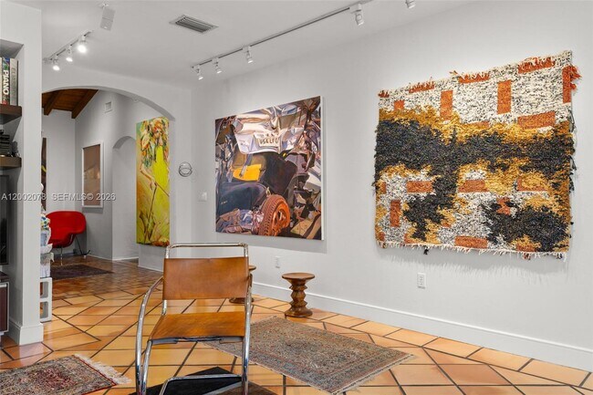 Building Photo - 482 NE 93rd St