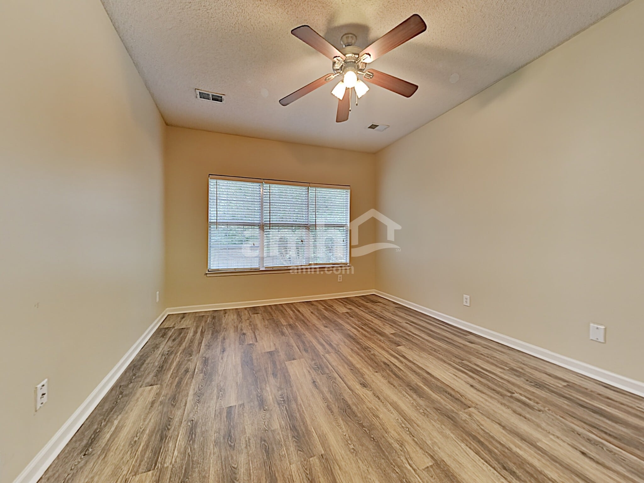 Building Photo - 3864 Lake Village Cv