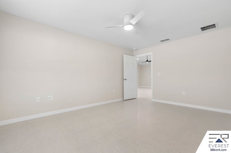 Building Photo - 12 Llovera Pl