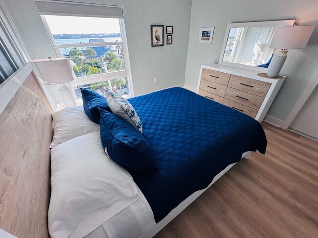 Building Photo - 555 Gulf Way