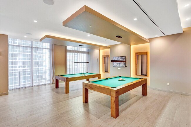 Building Photo - 488 NE 18th St