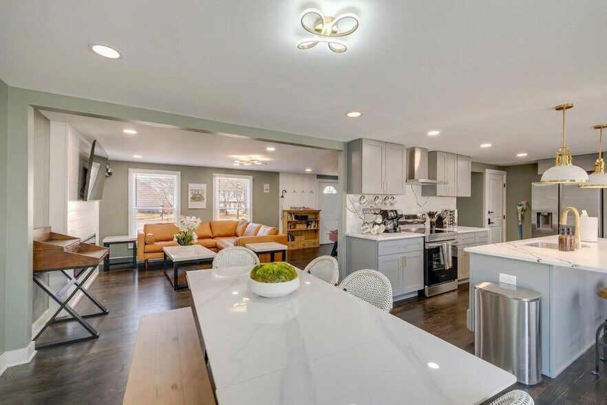 Building Photo - 500 Shelfar Pl