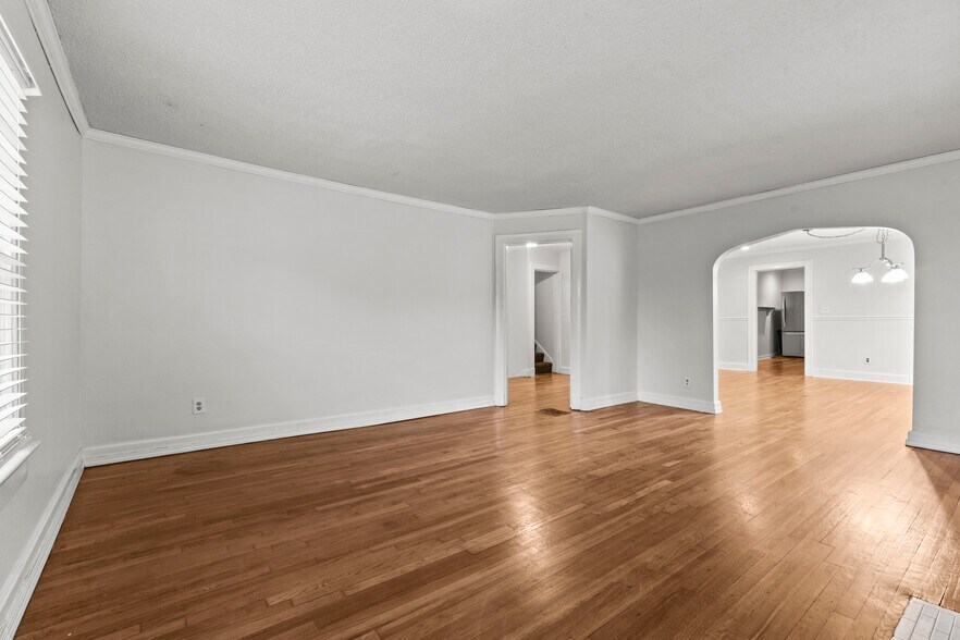 Building Photo - 315 Garfield Ave