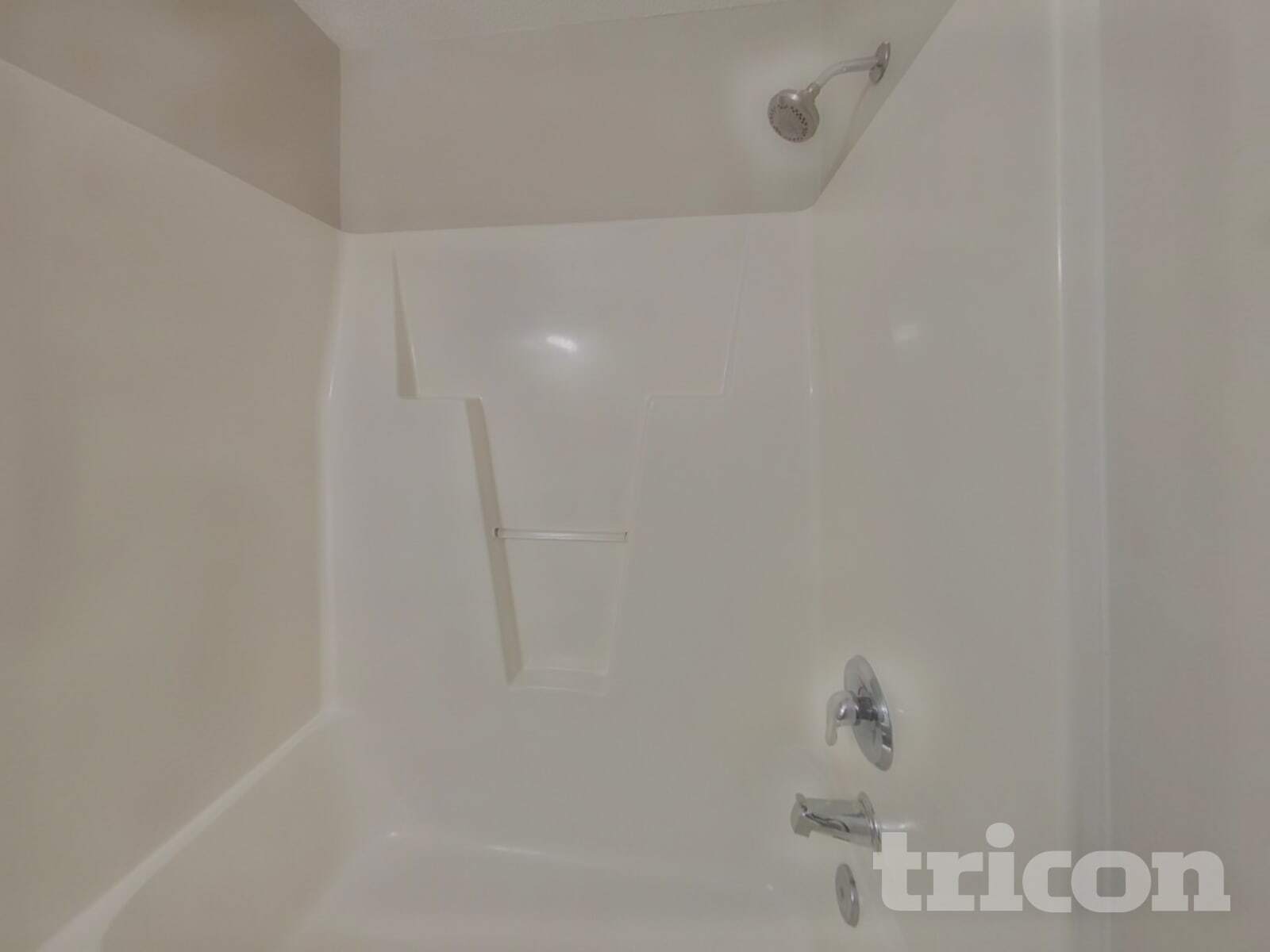 Building Photo - 1952 Lake Carolina Dr