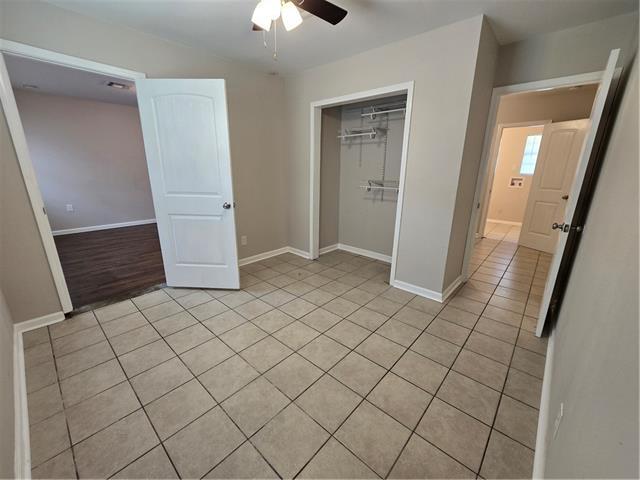 Building Photo - 123 Kadak Ln