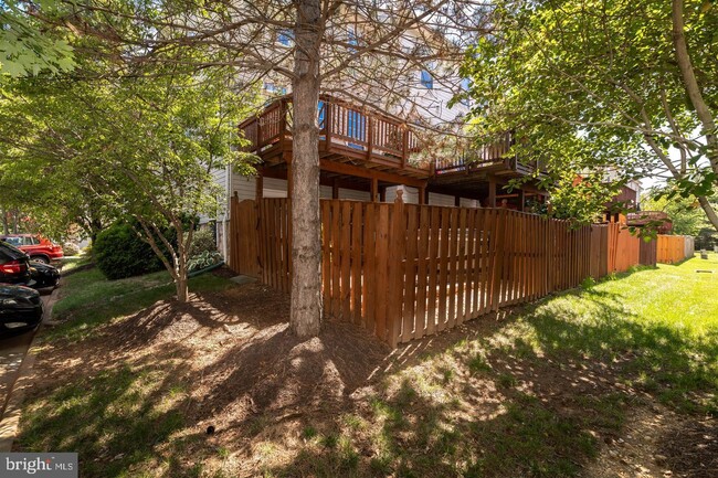 Building Photo - 6948 Banchory Ct