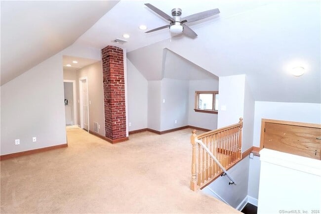 Building Photo - 165 Elm St