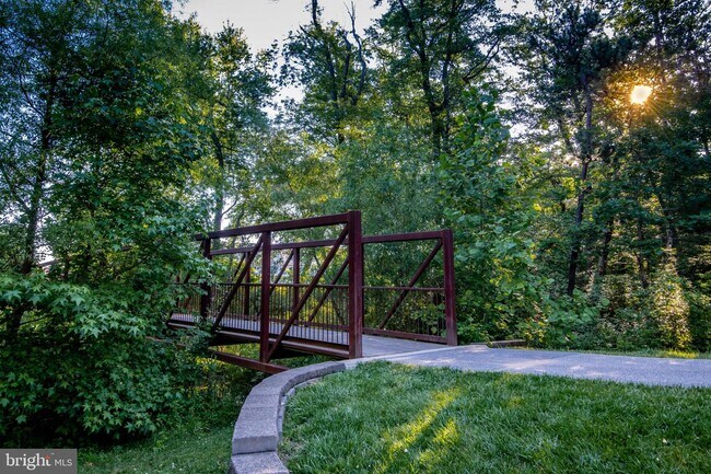 Building Photo - 7672 Timbercross Ln