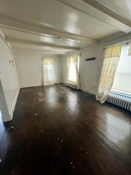 Building Photo - 163 Market St