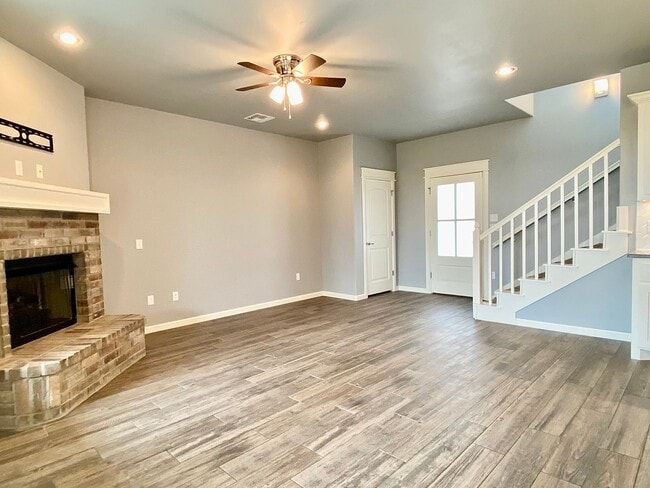 Building Photo - 3 Bed, 2.5 Bath in Gated Community with Private Pond