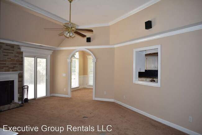 Building Photo - 4 br, 3.5 bath House - 8585 Midland Road