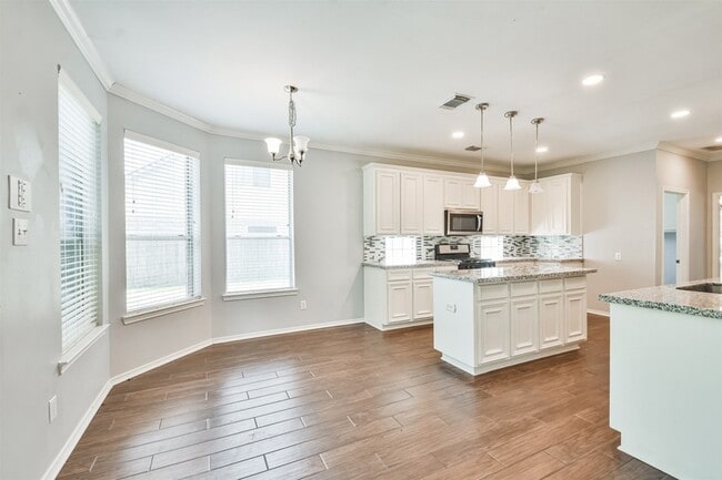 Building Photo - 18802 Half Volley Cir